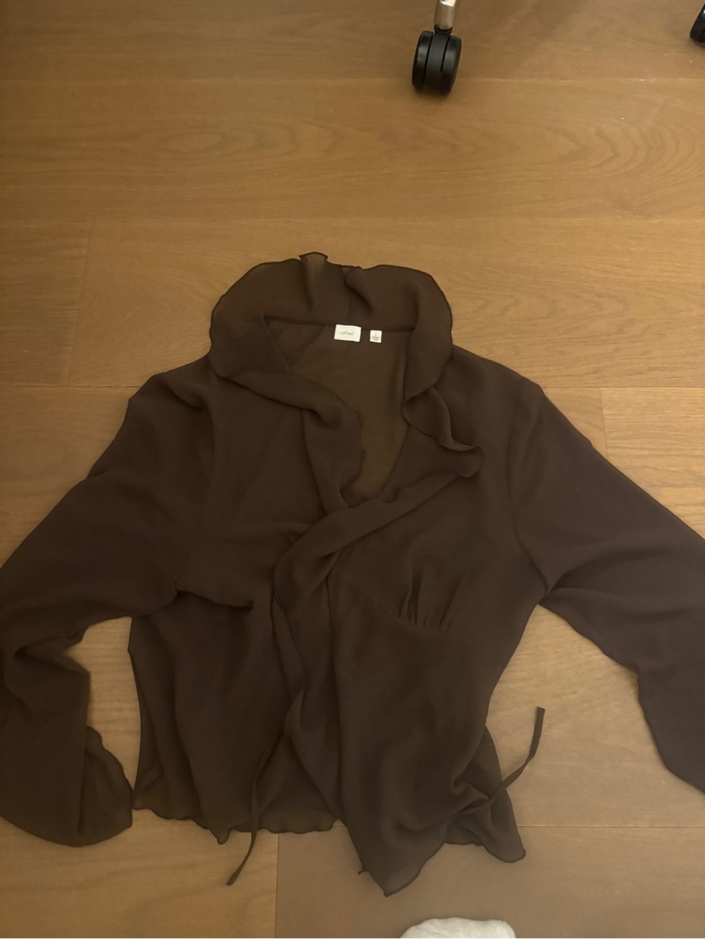 Aritzia Wilfred Brown Lightweight Ruffle-Front Blouse